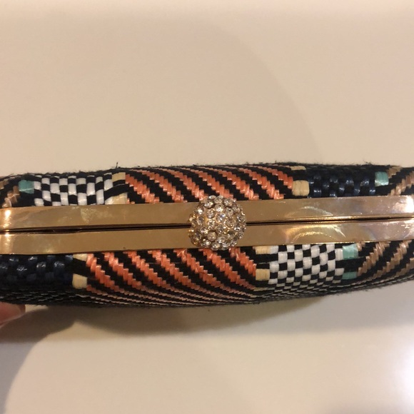 Clutch - Picture 2 of 4